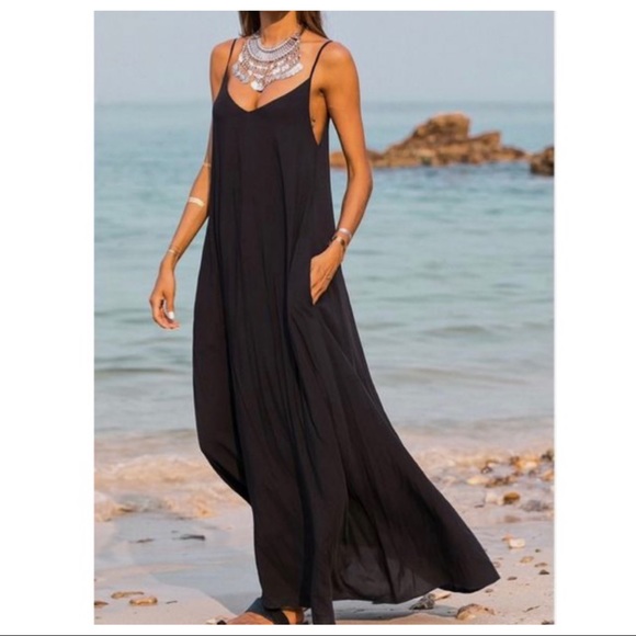 ✨LAST ONE ✨Black loose fit pocket tank maxi dress - Picture 2 of 7